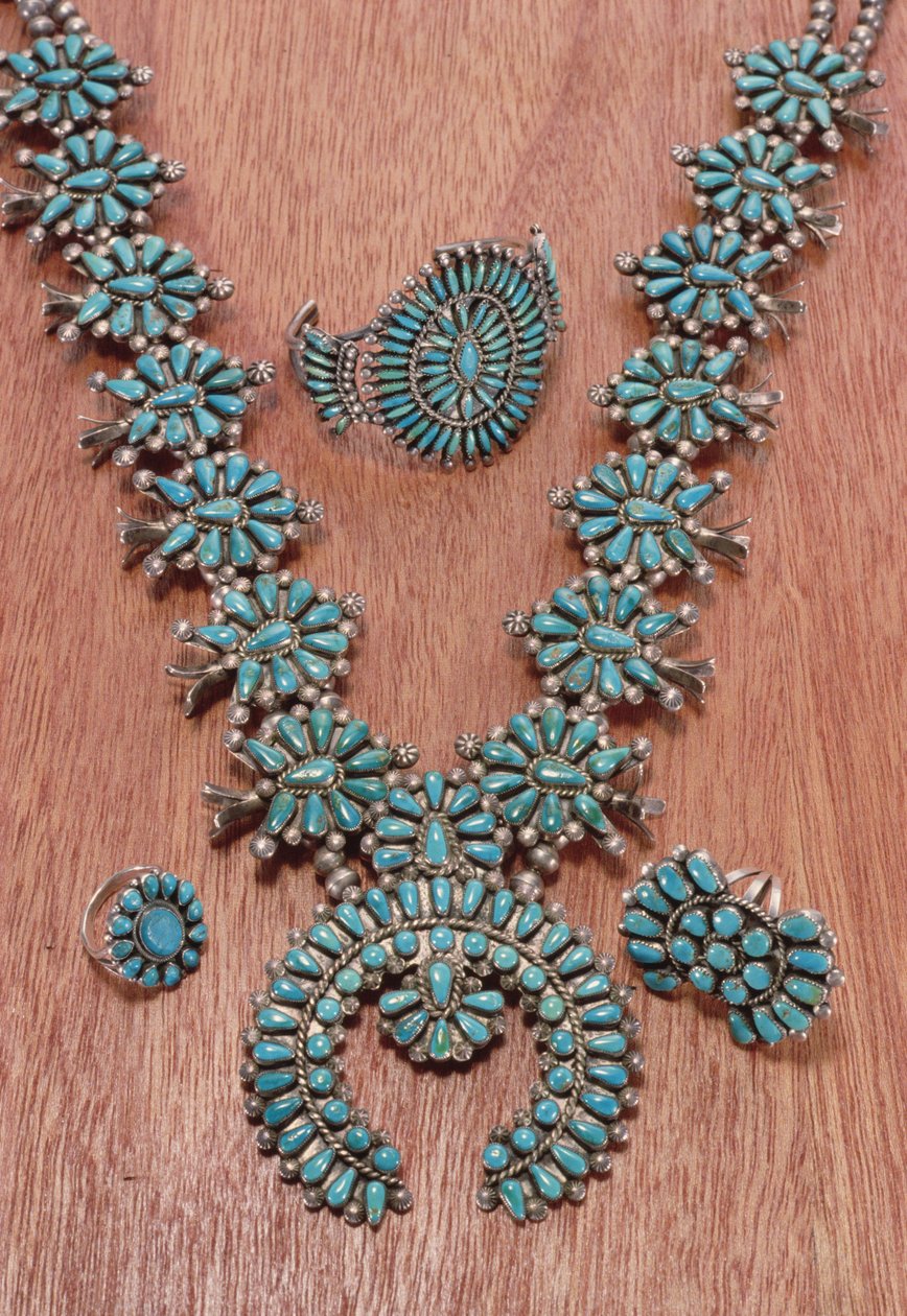 Navajo halsband, armband och ringar (silver och turkos) (se även 229251) av American School