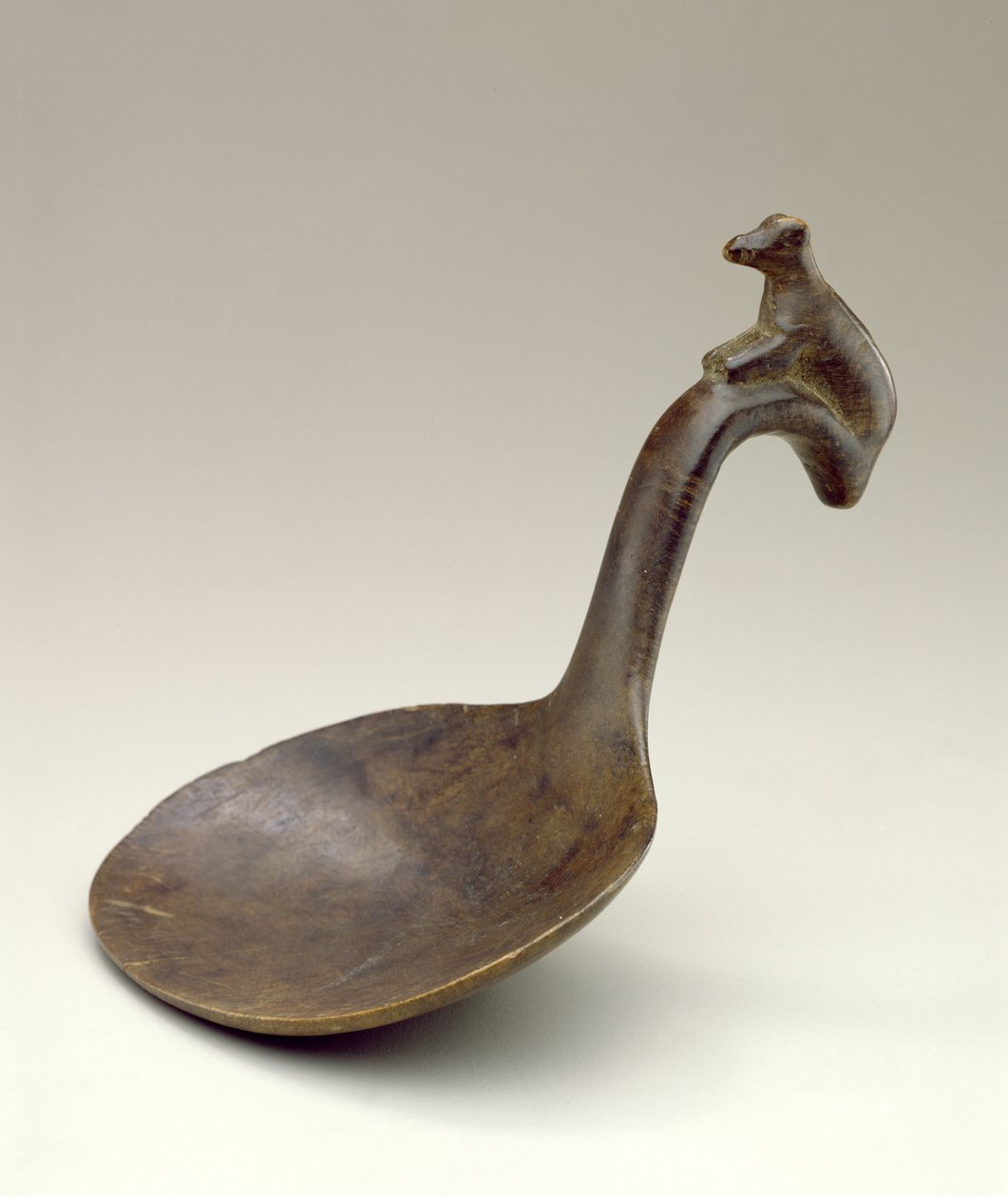 Spoon, Potawatomi, c.1870 (wood) av American School