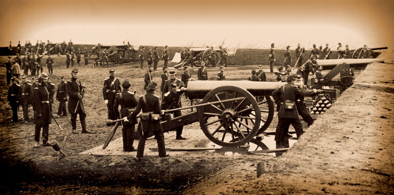 Första Connecticut Heavy Artillery bemannade vapen i Fort Richardson, sent 1861 av American Photographer