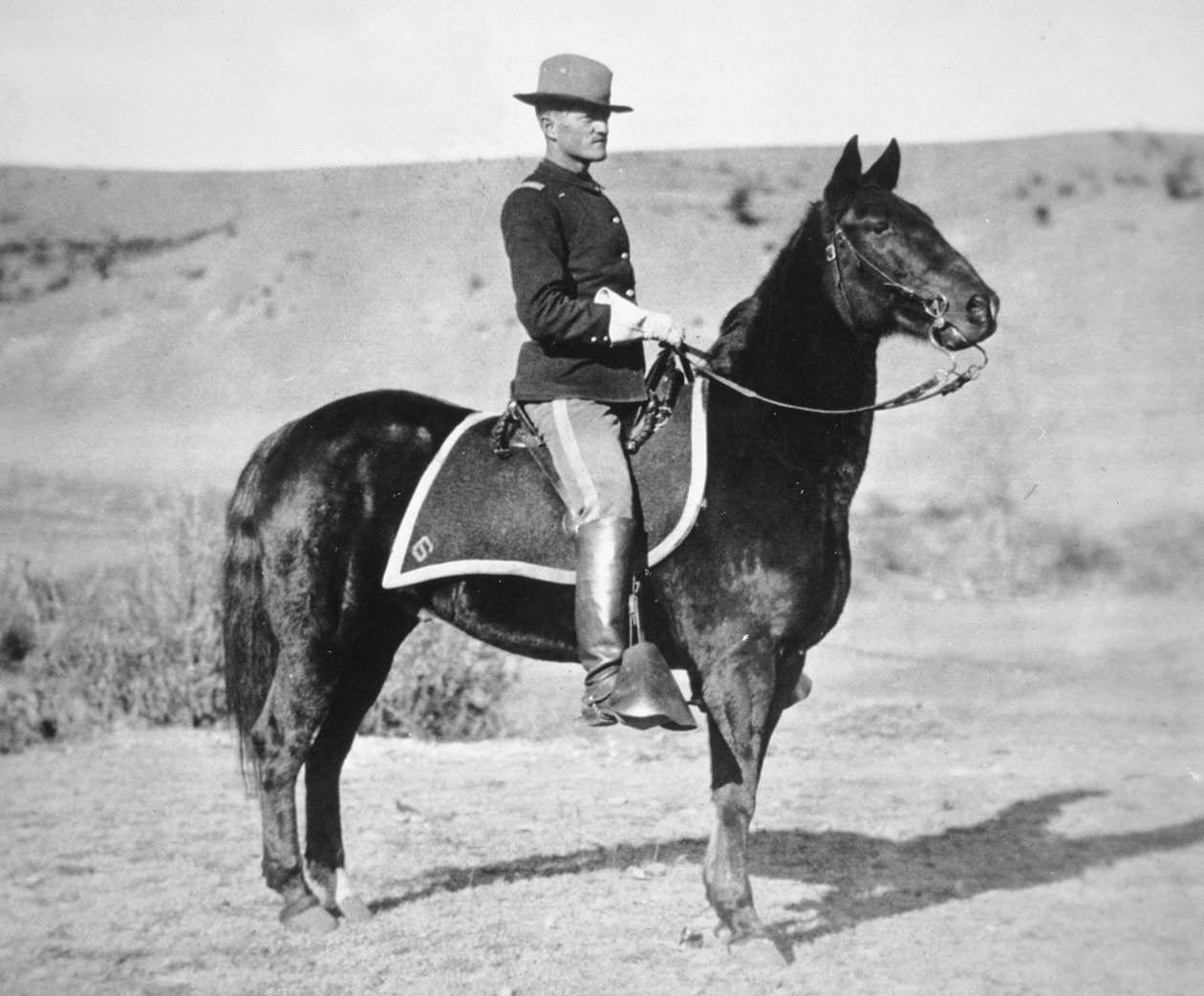 2:e löjtnant John J. Pershing (1860-1948) 6:e amerikanska kavalleriregementet av American Photographer