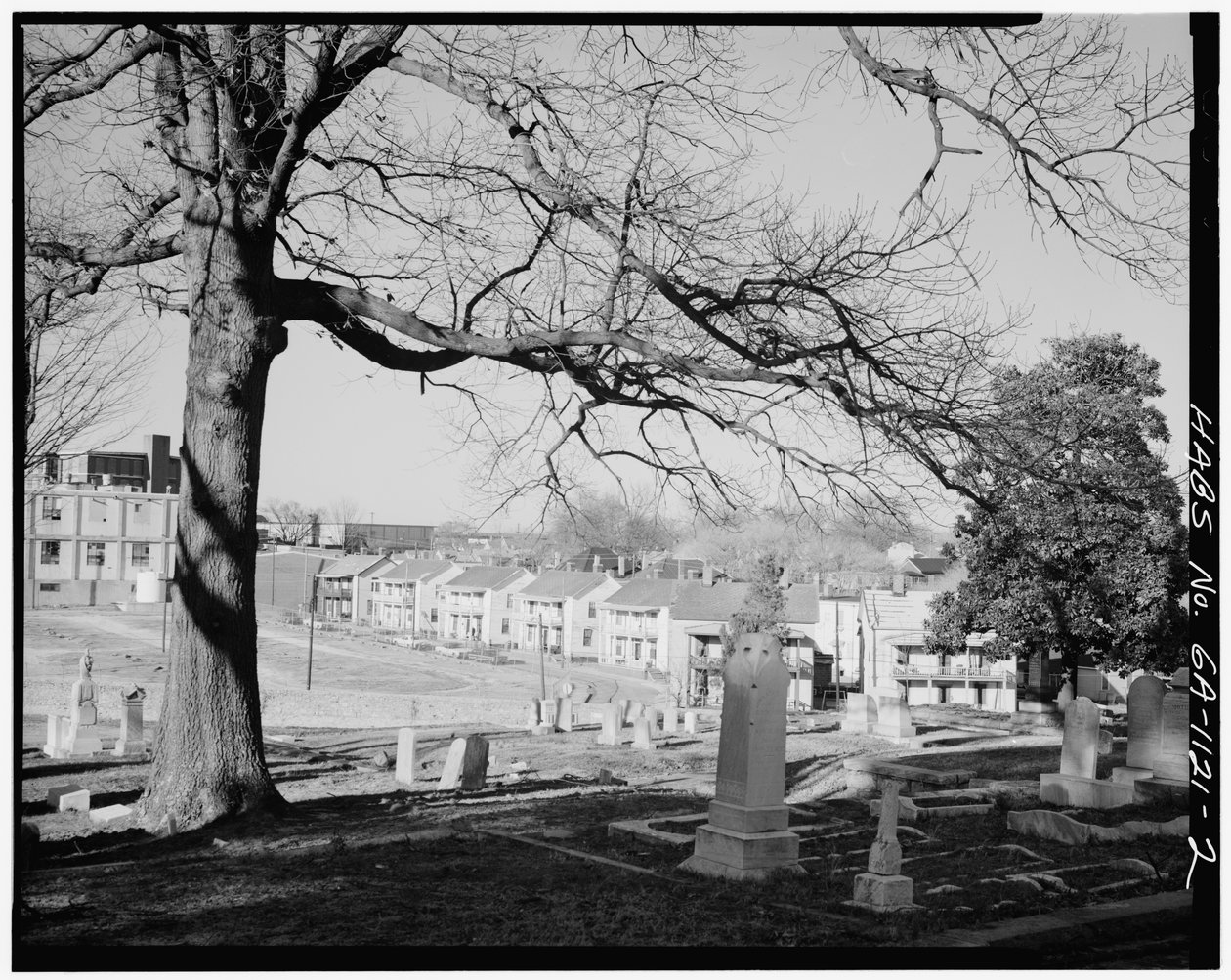 Cabbagetown District (General Views), Boulevard, Pearl Street, Memorial Drive, & Railroad tracks, Atlanta, Fulton County, GA (s/v foto) av American Photographer