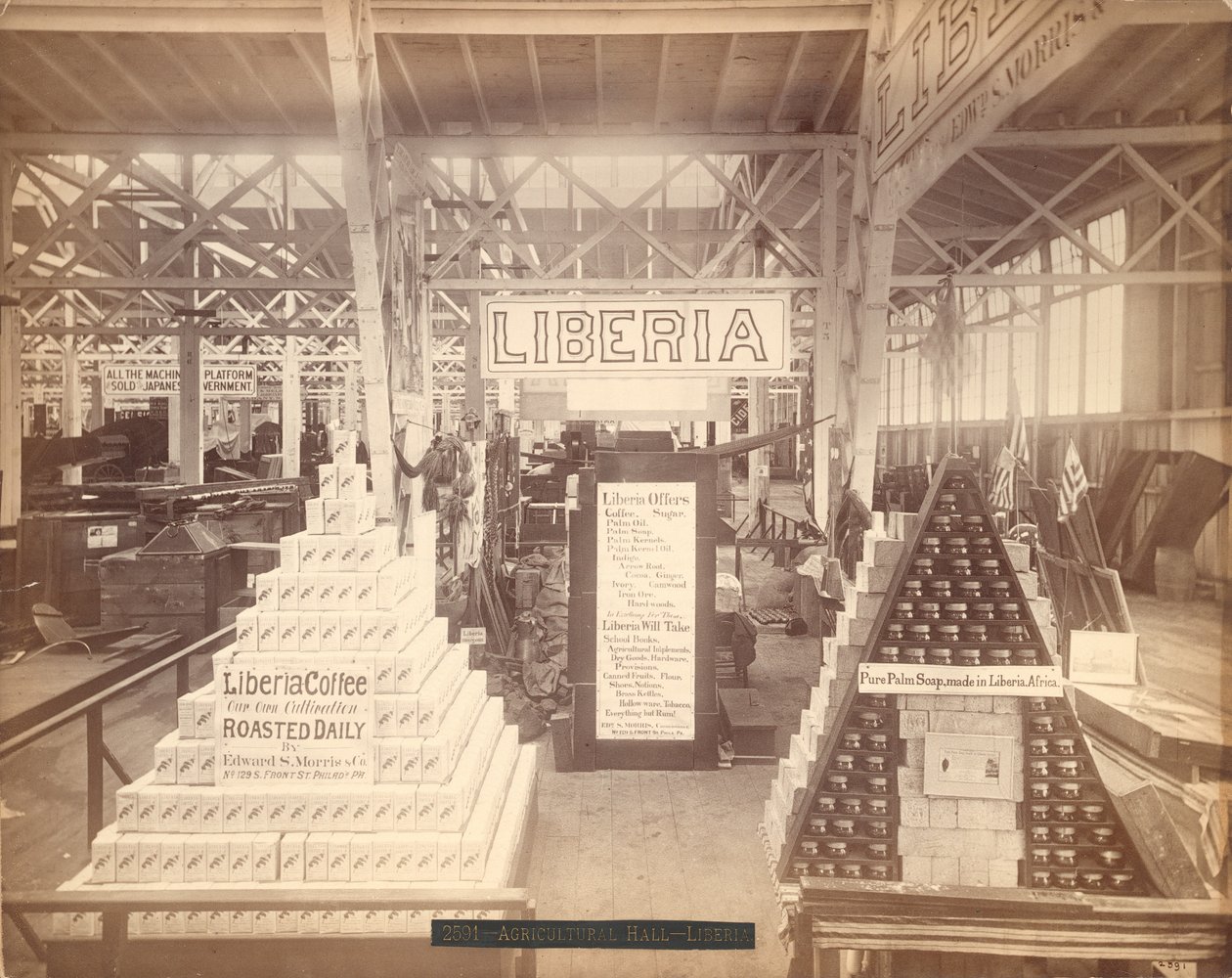 Liberias tvål- och kaffeutställning, Agricultural Hall, Philadelphia Centennial Exhibition, 1876 (albumintryck) av American Photographer