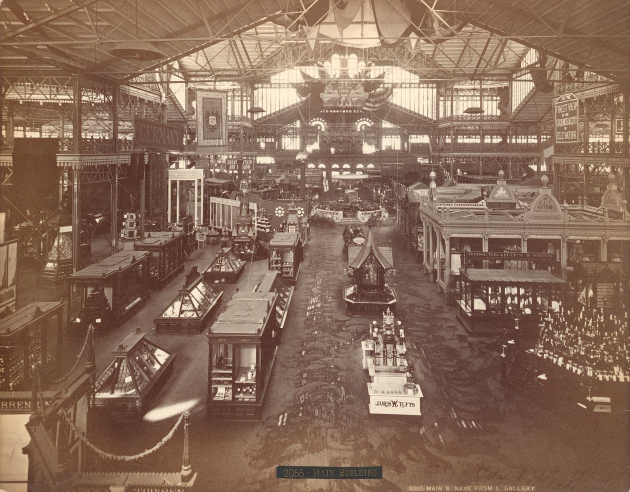 Huvudbyggnaden, Centennial International Exhibition of 1876, Philadelphia (silveralbumintryck) av American Photographer