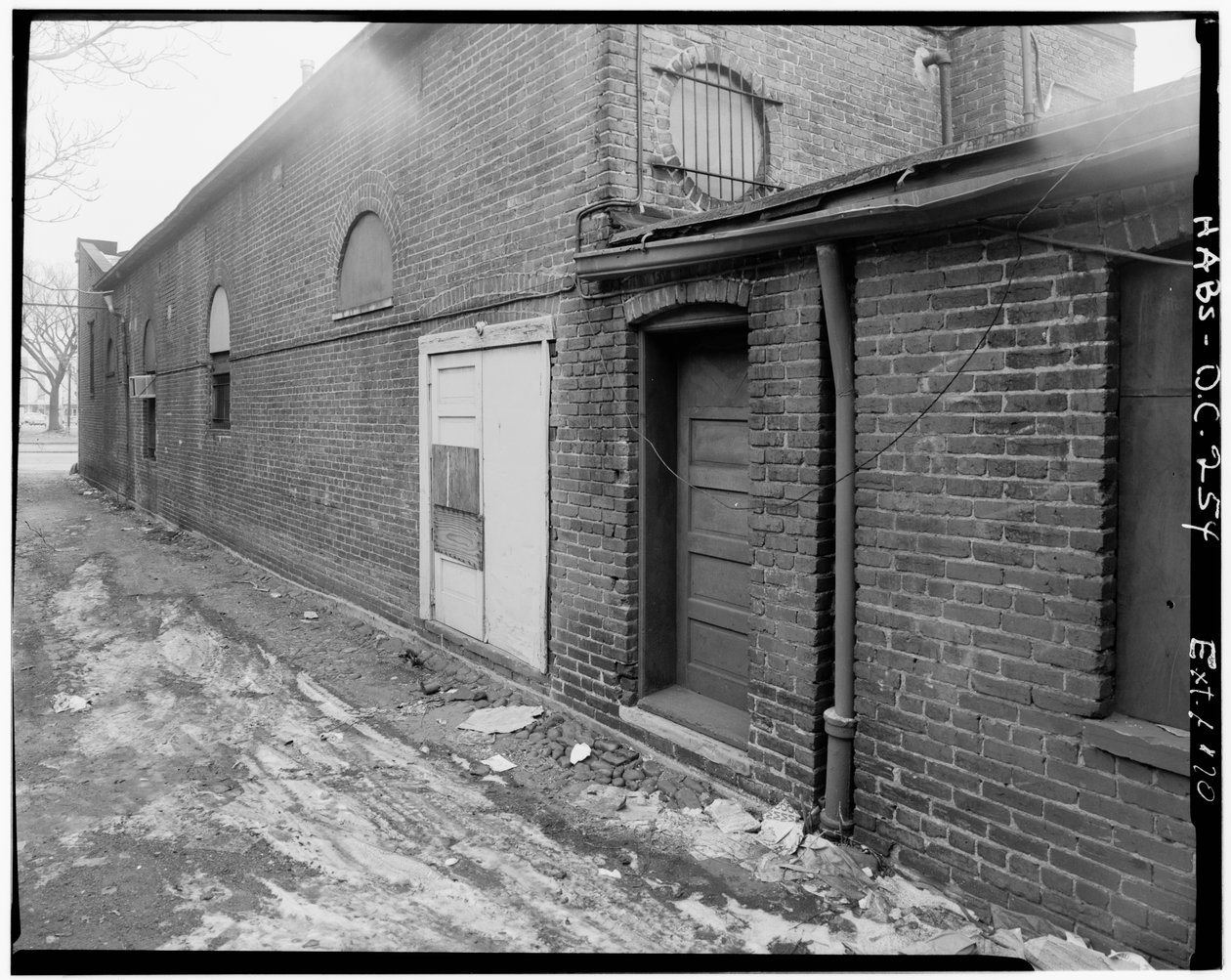 Mount Vernon Theatre, 918 Ninth Street Northwest, Washington, District of Columbia, DC, 30 november 1969 (s/v foto) av American Photographer