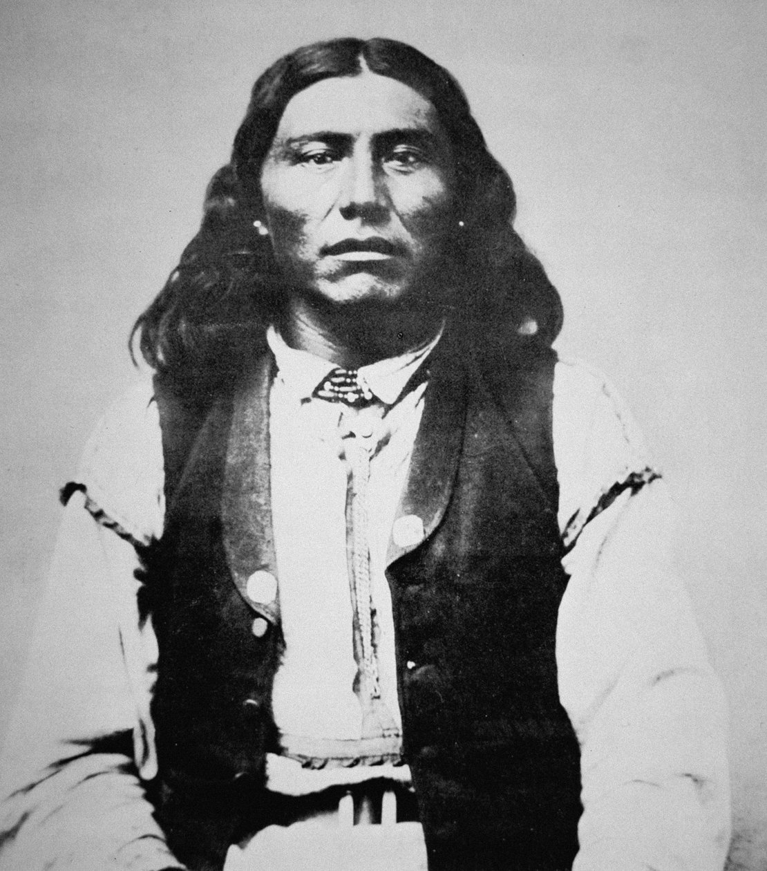 Naiche (d.1874) chef för Chiricahua Apaches i Arizona (s/v foto) av American Photographer