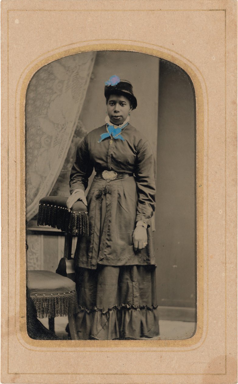 Porträtt av en kvinna,ca. 1880-talet (foto) av American Photographer