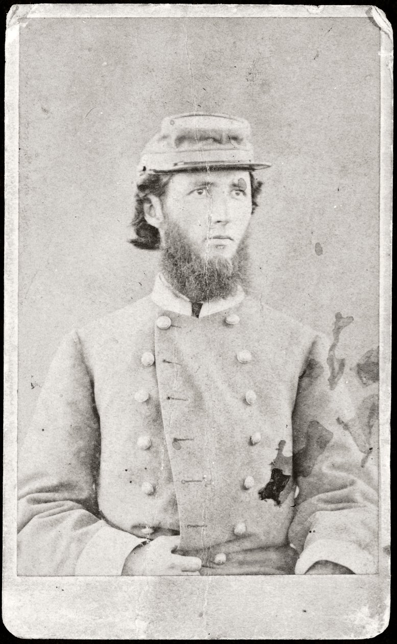 Porträtt av en soldat (svartvitt foto) av American Photographer