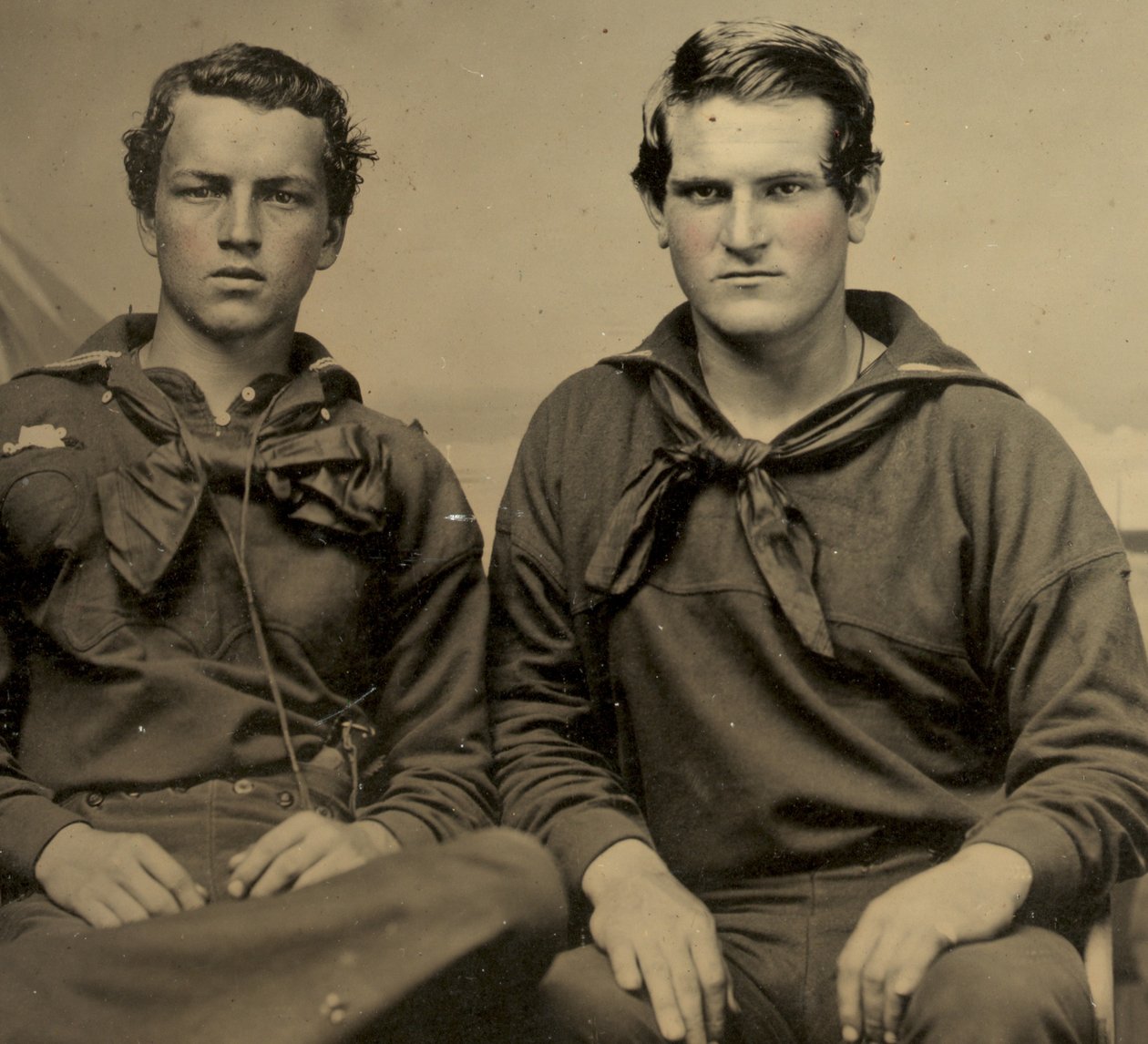 Porträtt av två sjömän i Union Uniform, c.1861 (blecktypfoto) av American Photographer