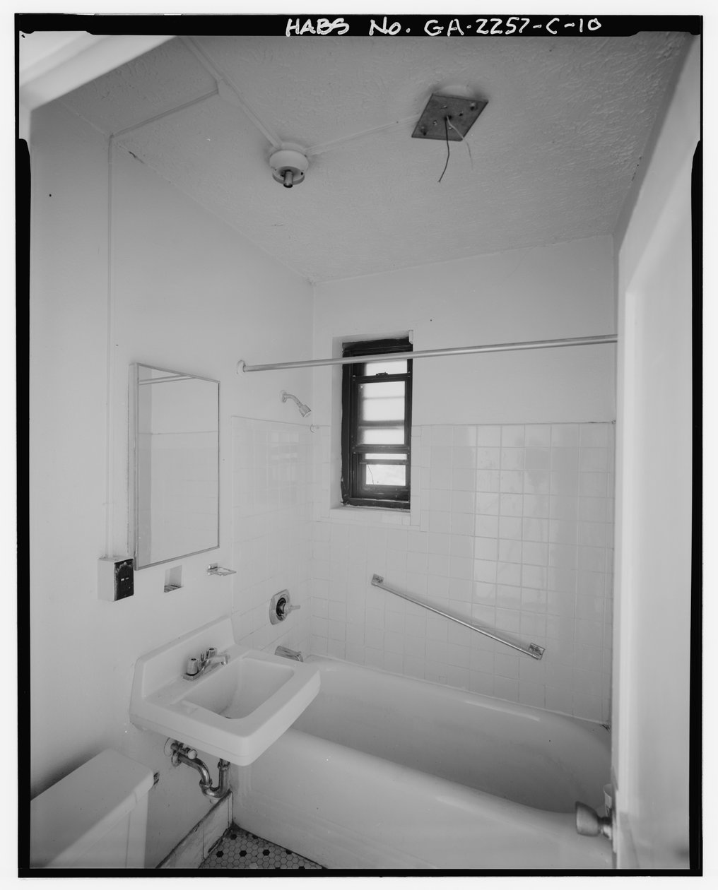 Techwood Homes, Building No. 1, 575-579 Techwood Drive, Atlanta, Fulton County, GA (s/v foto) av American Photographer