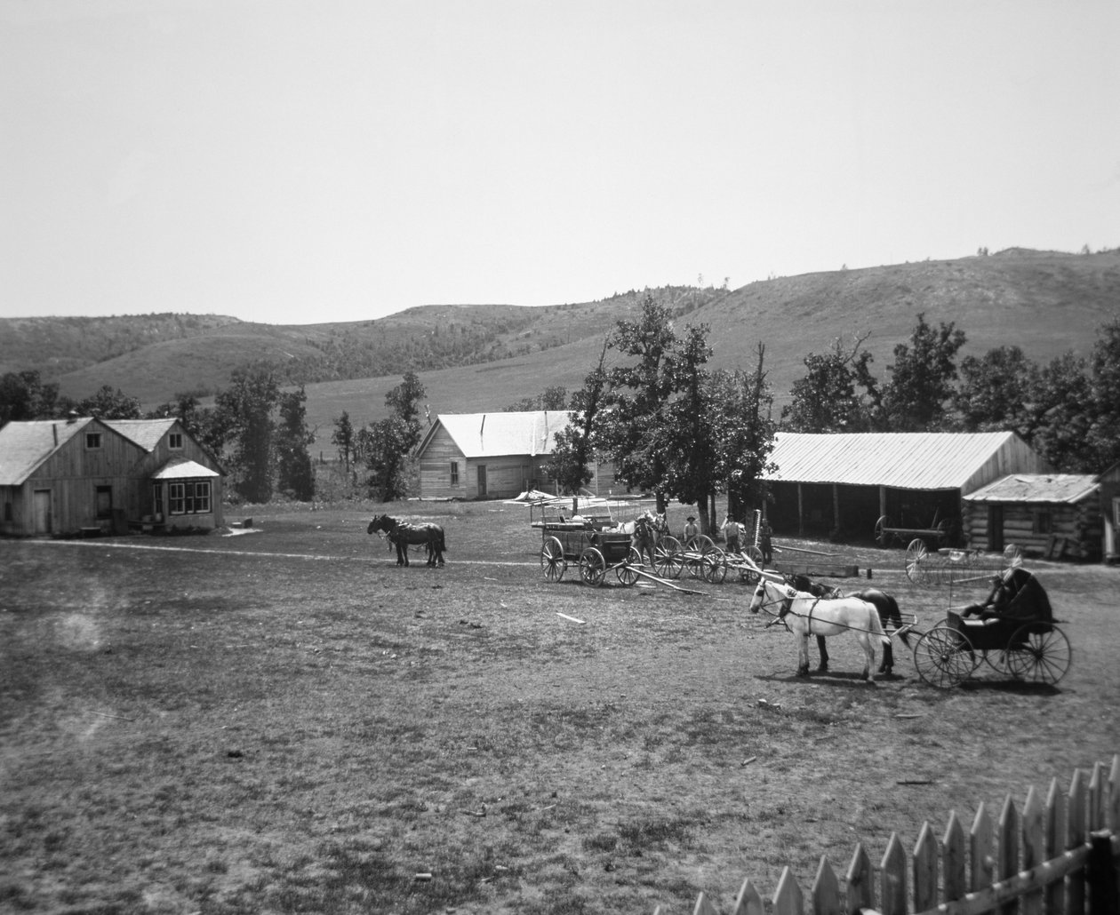 The Haylie Ranch, Crook County, Wyoming, ca 1890 (s/v foto) av American Photographer