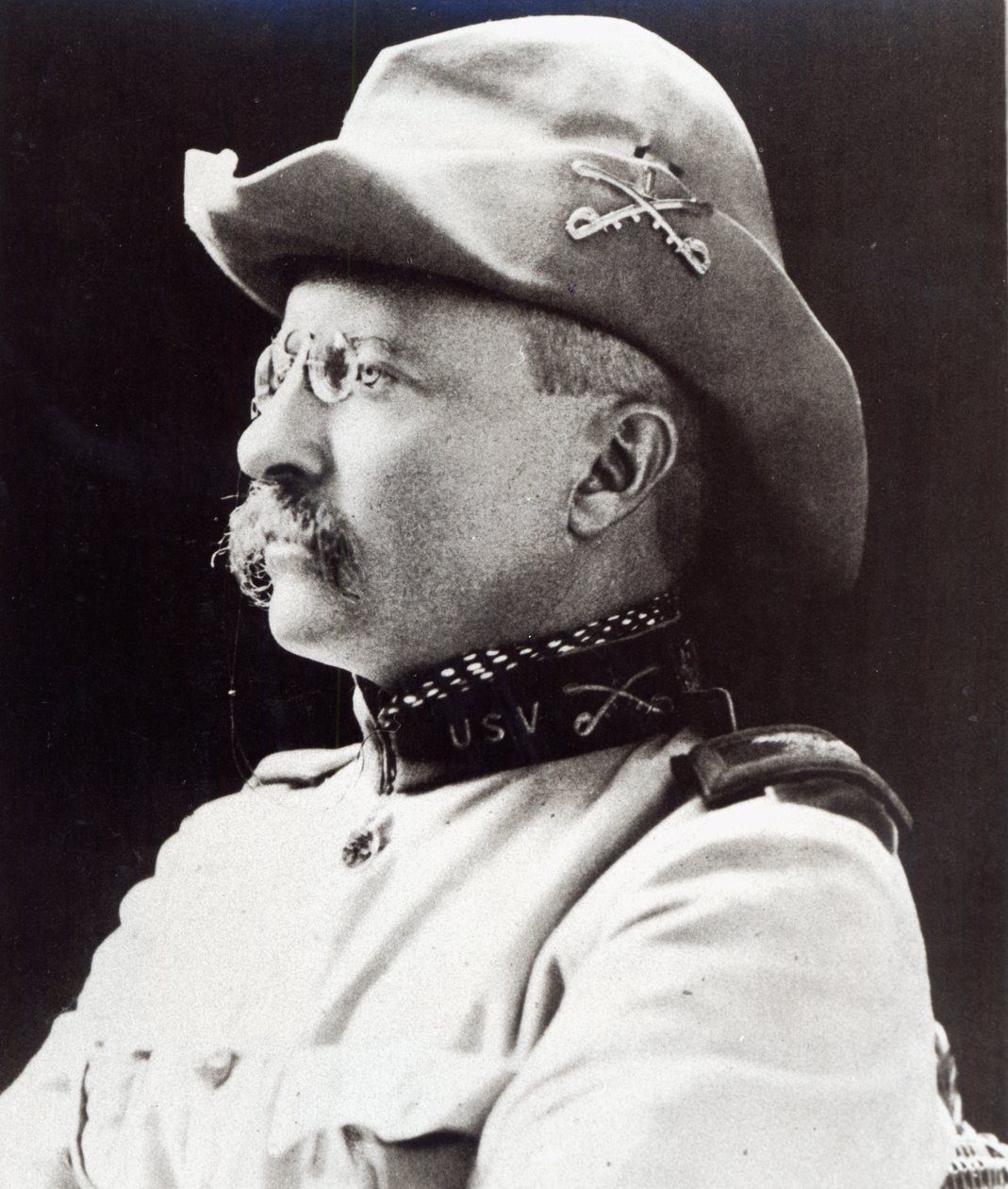 Theodore Roosevelt som överstelöjtnant för 1:a amerikanska volontärkavalleriet 1898 (s/v foto) av American Photographer