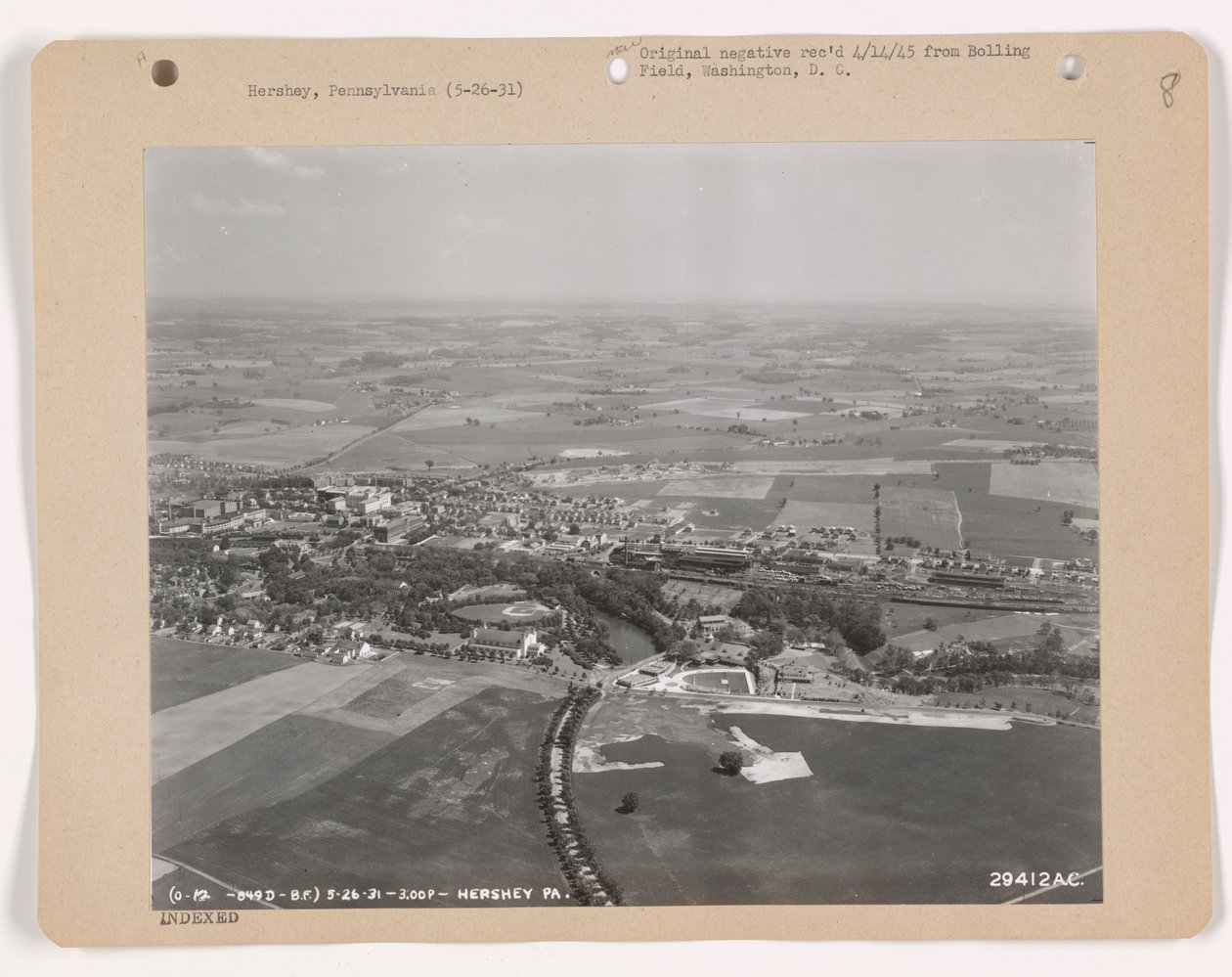 Utsikt över Hershey, Pennsylvania, 26 maj 1931 (s/v-foto) av American Photographer