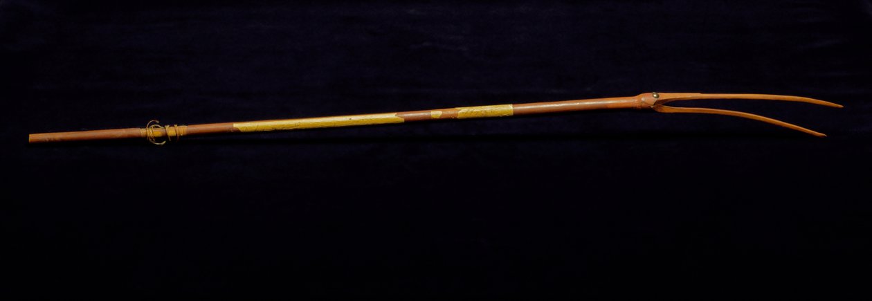 Visselpipa, ca 1839 (trä, färg, mässing och senor) av American School