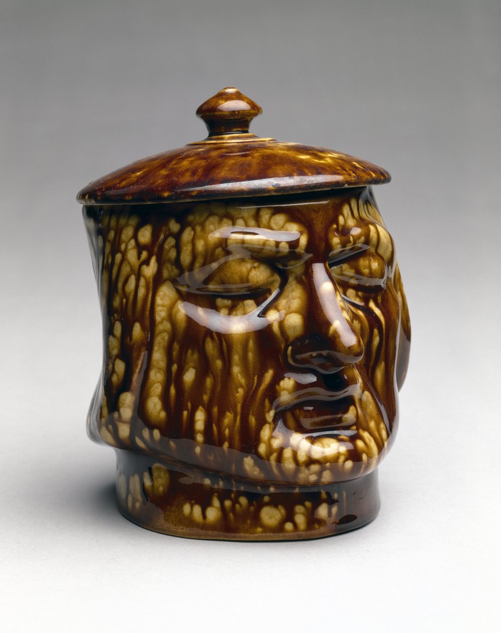 Täckt burk, ca. 1850 (lergods) av American School