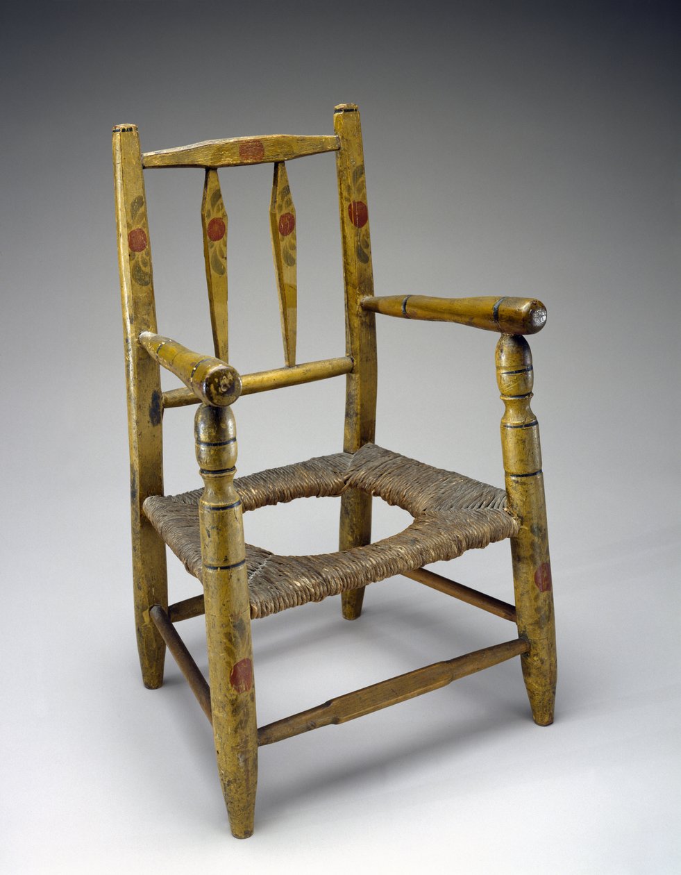 Hålstol, ca. 1800-1850 (oidentifierade träslag, färg, pensel) av American School
