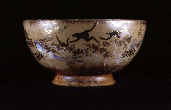 Punch Bowl gjord med metoden "klistra in på pasta", från Rookwood-fabriken i Cincinnati, Ohio av American School