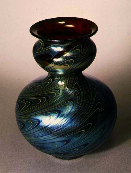 Tiffany dubbel kalebassformad vas, New York, ca 1890 (glas) av American School