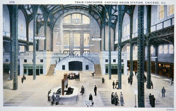 Union Station, Chicago av American School