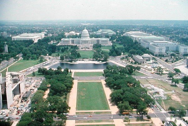 Utsikt över Förenta staternas Capitol och National Mall av American School