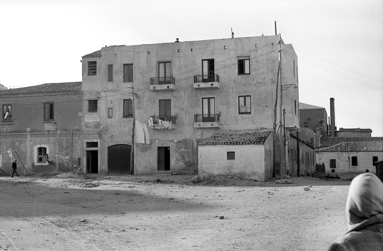 CROTONE 1957 av Ando Gilardi