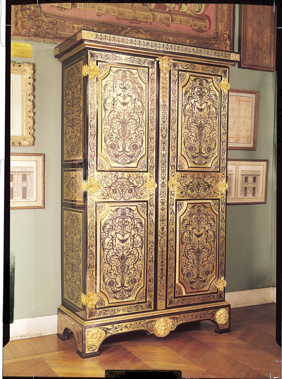 Ludvig XIV-garderob, ca 1680-90 (bronsinläggningar och trä) av Andre Charles Boulle