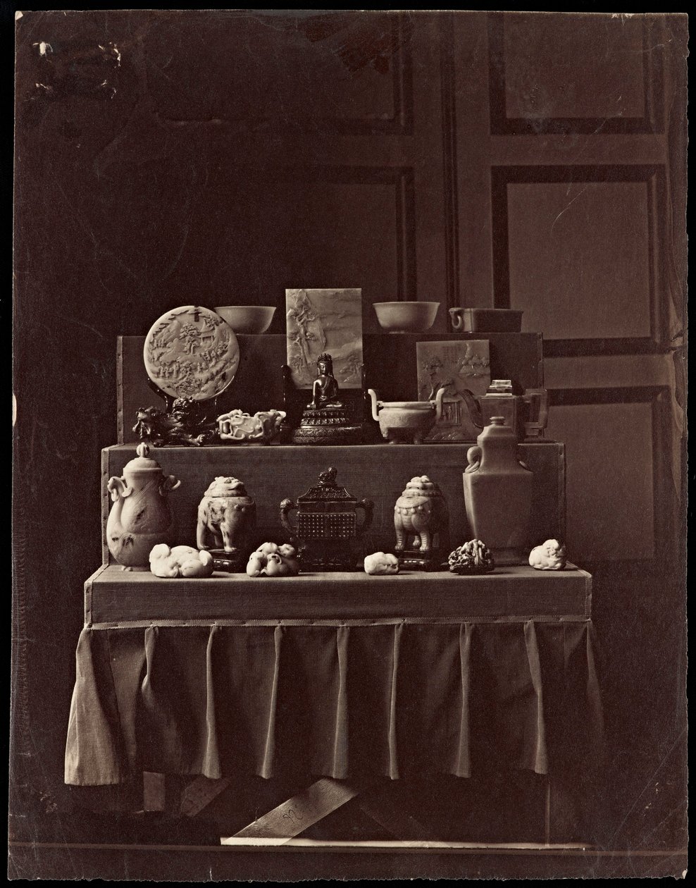 Franskt byte från sommarpalatsen, Peking av Andre Adolphe Eugene Disderi