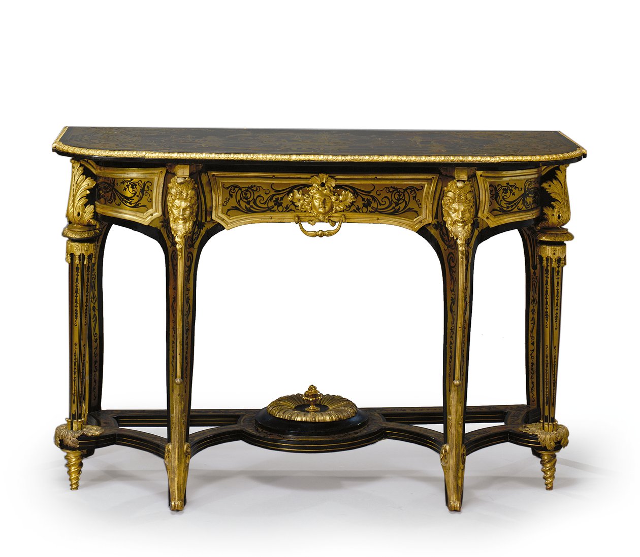 Ett av ett par matchade Louis XIV bryggbord, c.1710 (ormolu monterade & Boulle mässing inlagt sköldpaddsskal) (se även 469014 och 469015) av Andre Charles (attr. to) Boulle