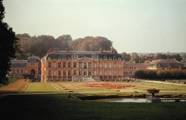 Utsikt över trädgårdsfasaden, byggd 1675-83 av Andre Le Notre