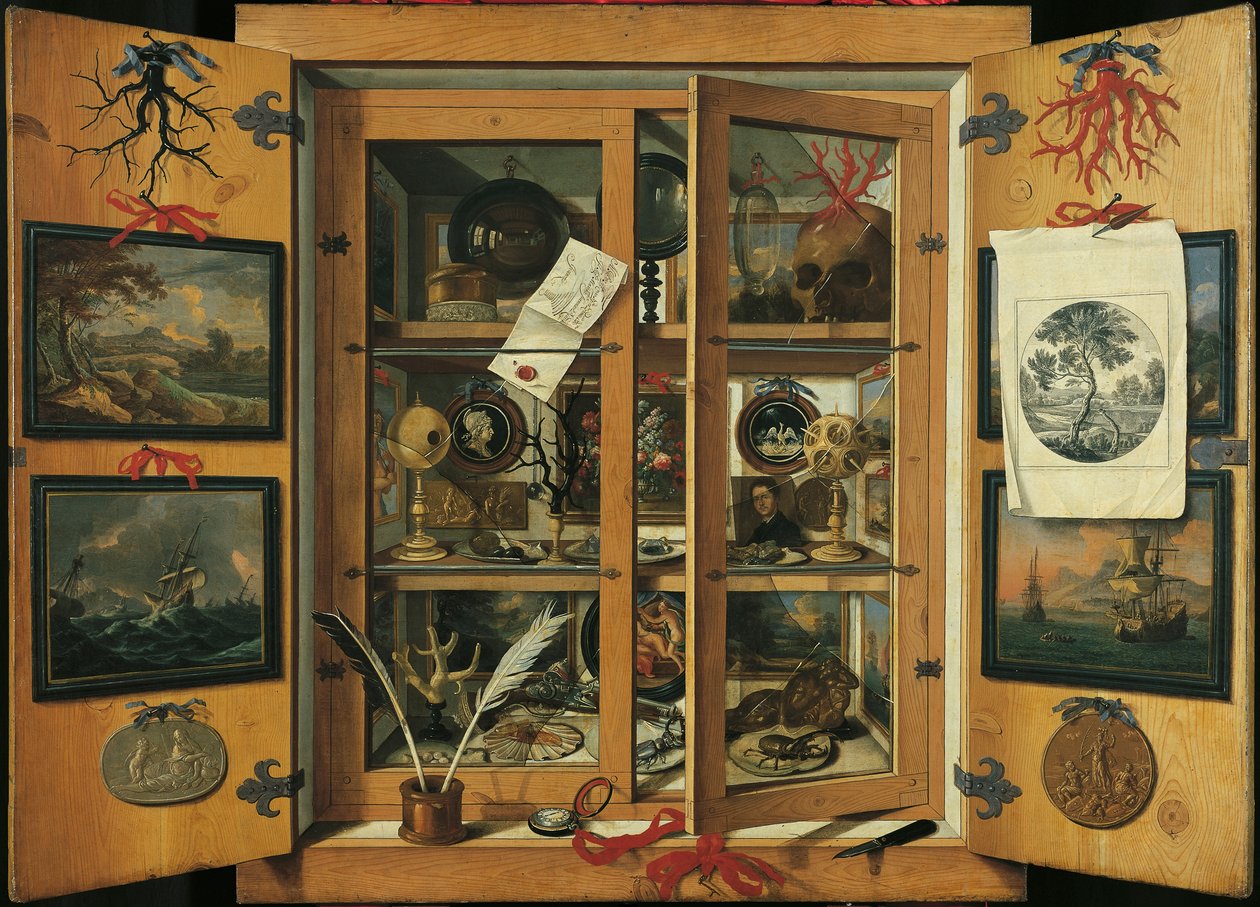 Kuriosakabinett (med glasdörrar) med olika föremål, av Andrea Dominico Remps (1621-1699). av Andrea Domenico Remps