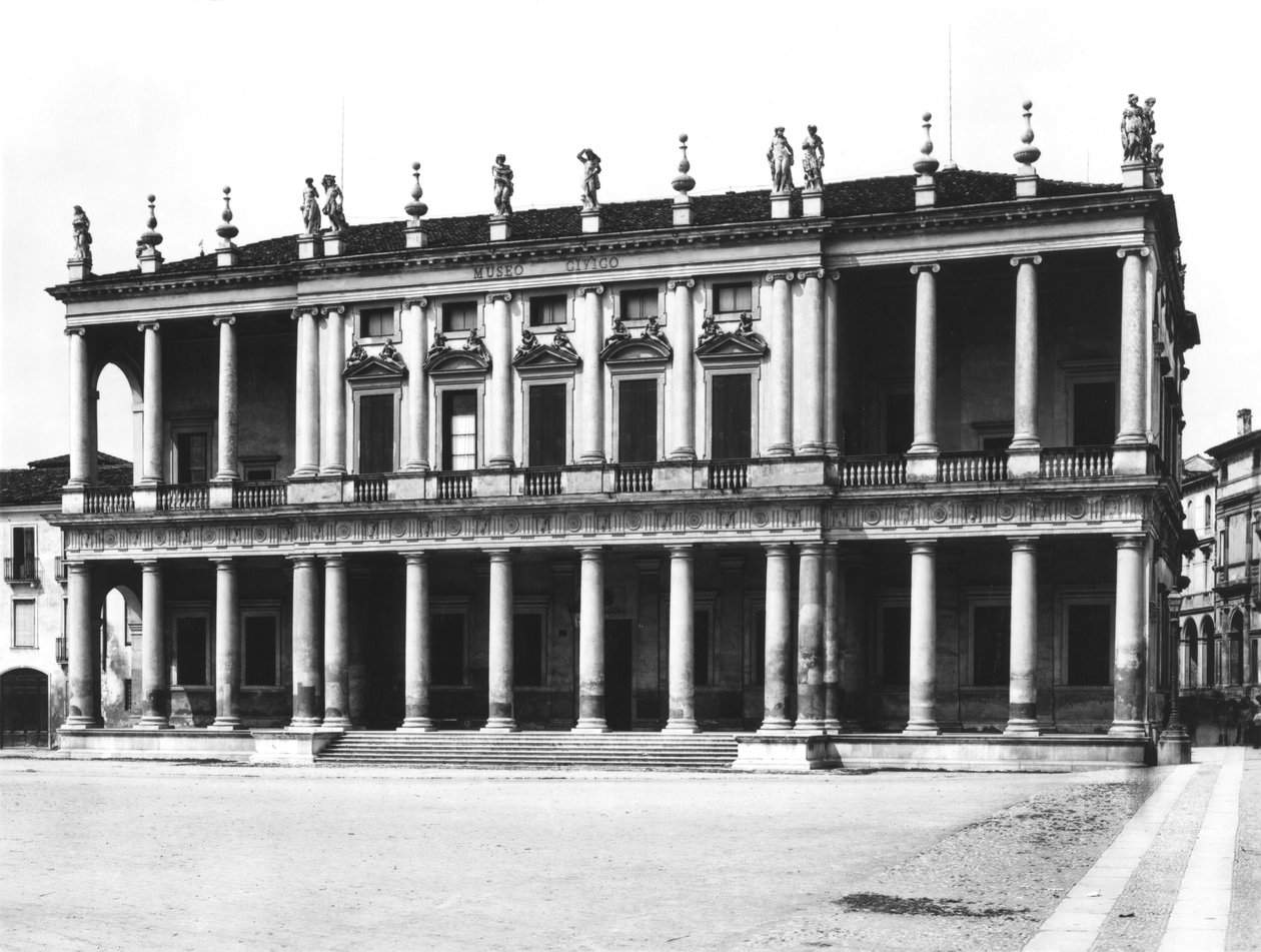 Huvudfasaden på Villa Chiericati, byggd c.1550 av Andrea Palladio