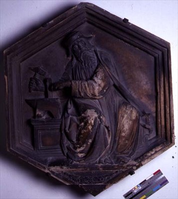 Harmony, hexagonal dekorativ reliefplatta från en serie som föreställer de sju liberala konsterna, möjligen baserad på design av Giotto (ca 1266-1337) ca 1334-48 (marmor) av Andrea Pisano