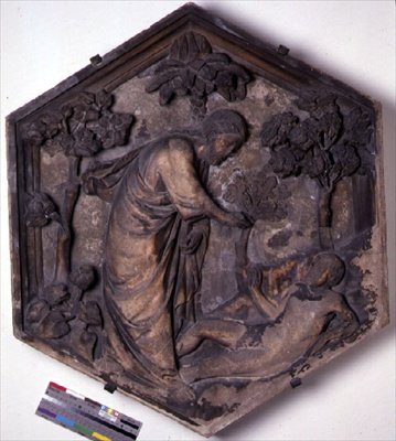 The Creation of Adam, hexagonal dekorativ reliefbricka från en serie som illustrerar avsnitt från Genesis, möjligen baserad på design av Giotto (ca 1266-1337) ca 1334-48 (marmor) av Andrea Pisano