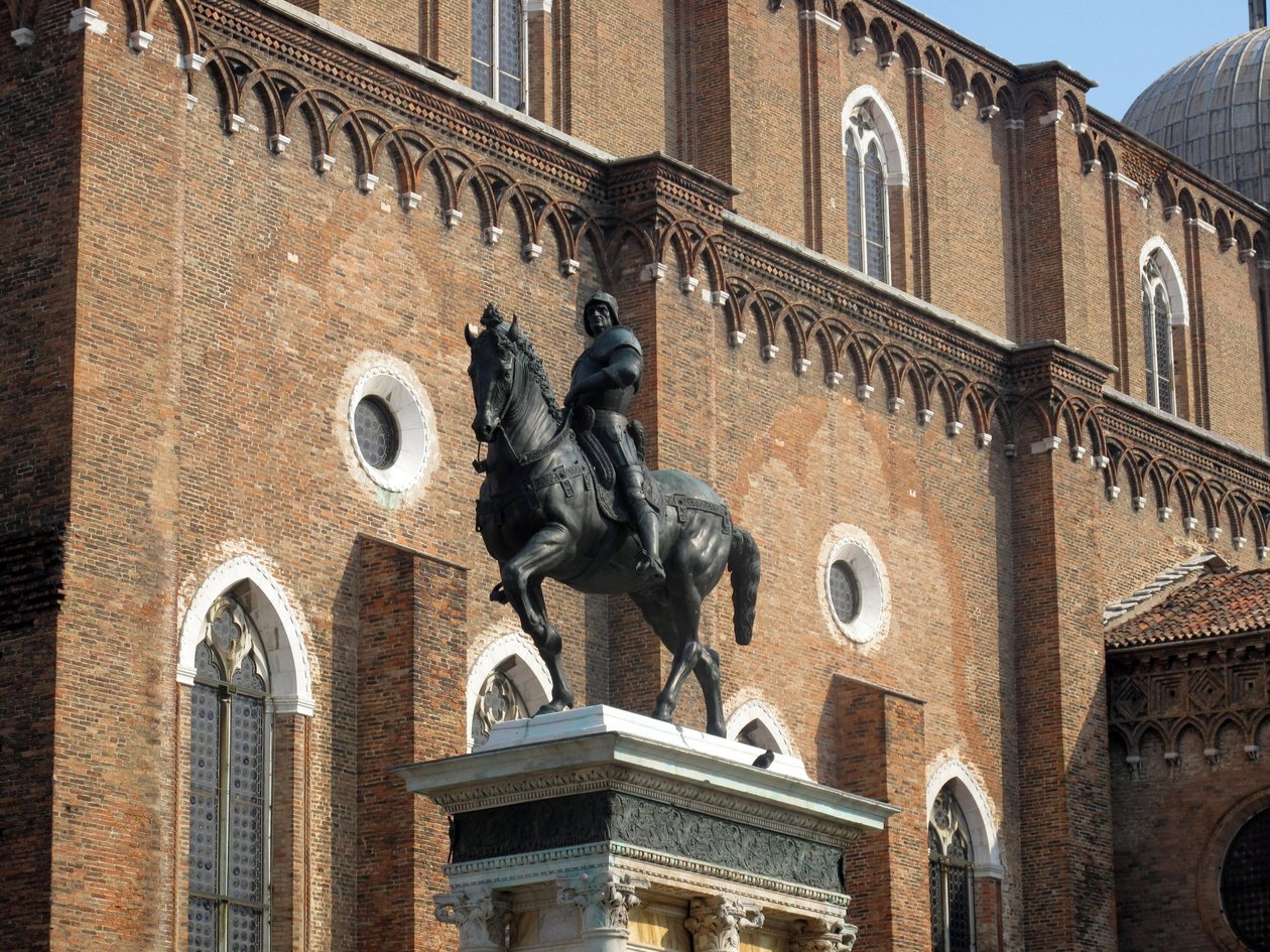 Ridstaty av Condottiere Colleoni av Andrea del Verrocchio av Andrea del Verrocchio