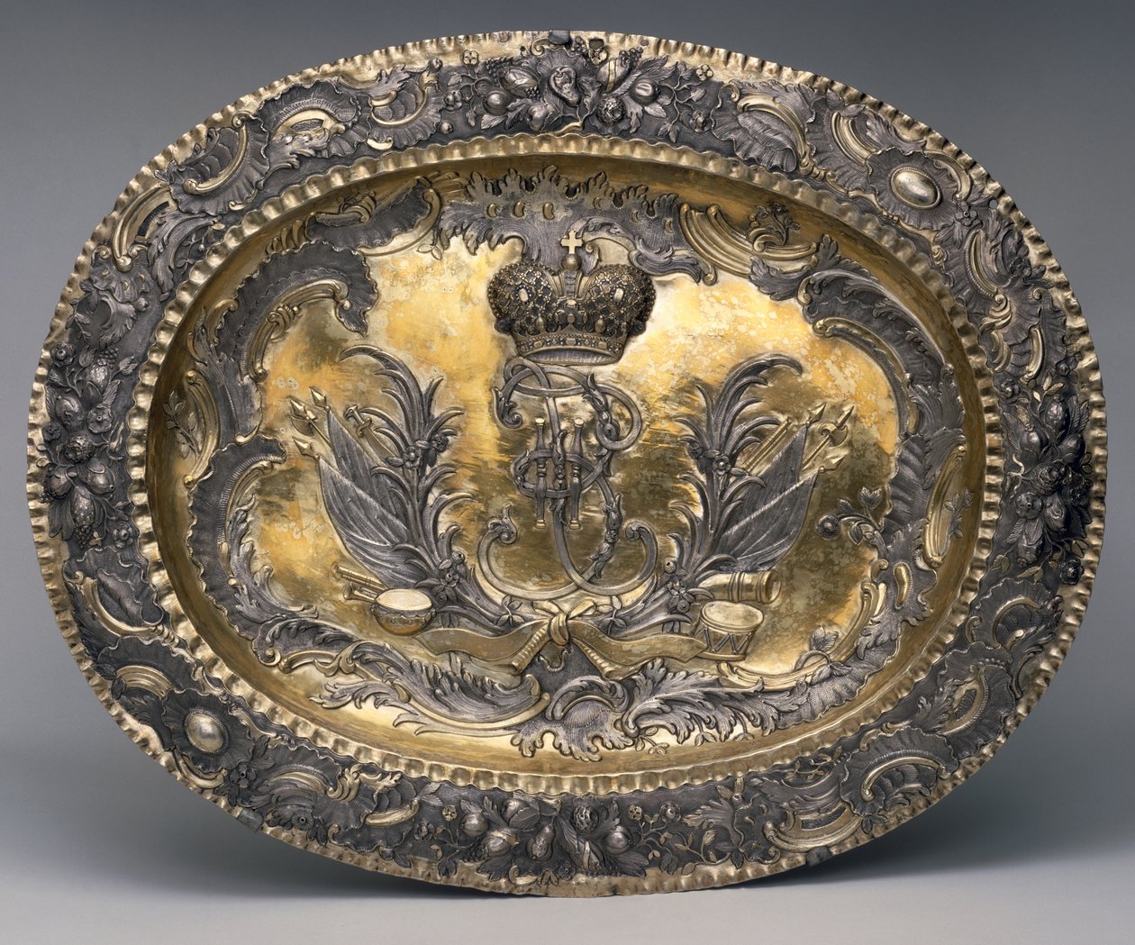 Fat med Katarina II:s monogram, 1762 (silver) av Andrei and Polozov, Aleksei Gerassimov