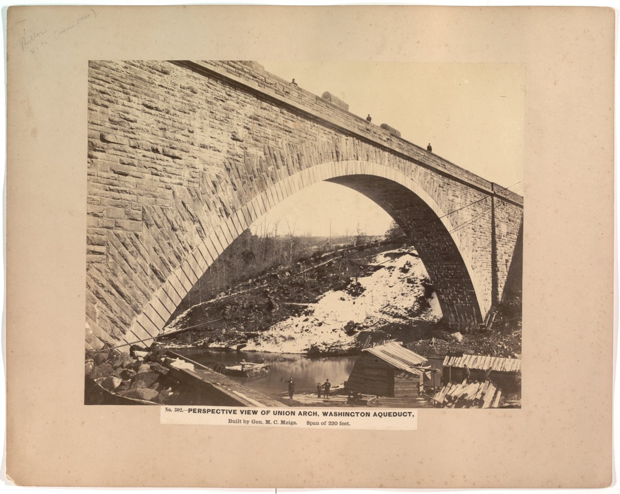 Nr 302. Perspektivvy av Union Arch, Washington akvedukt, ca 1861-1865 (sepiafoto) av Andrew Joseph Russell