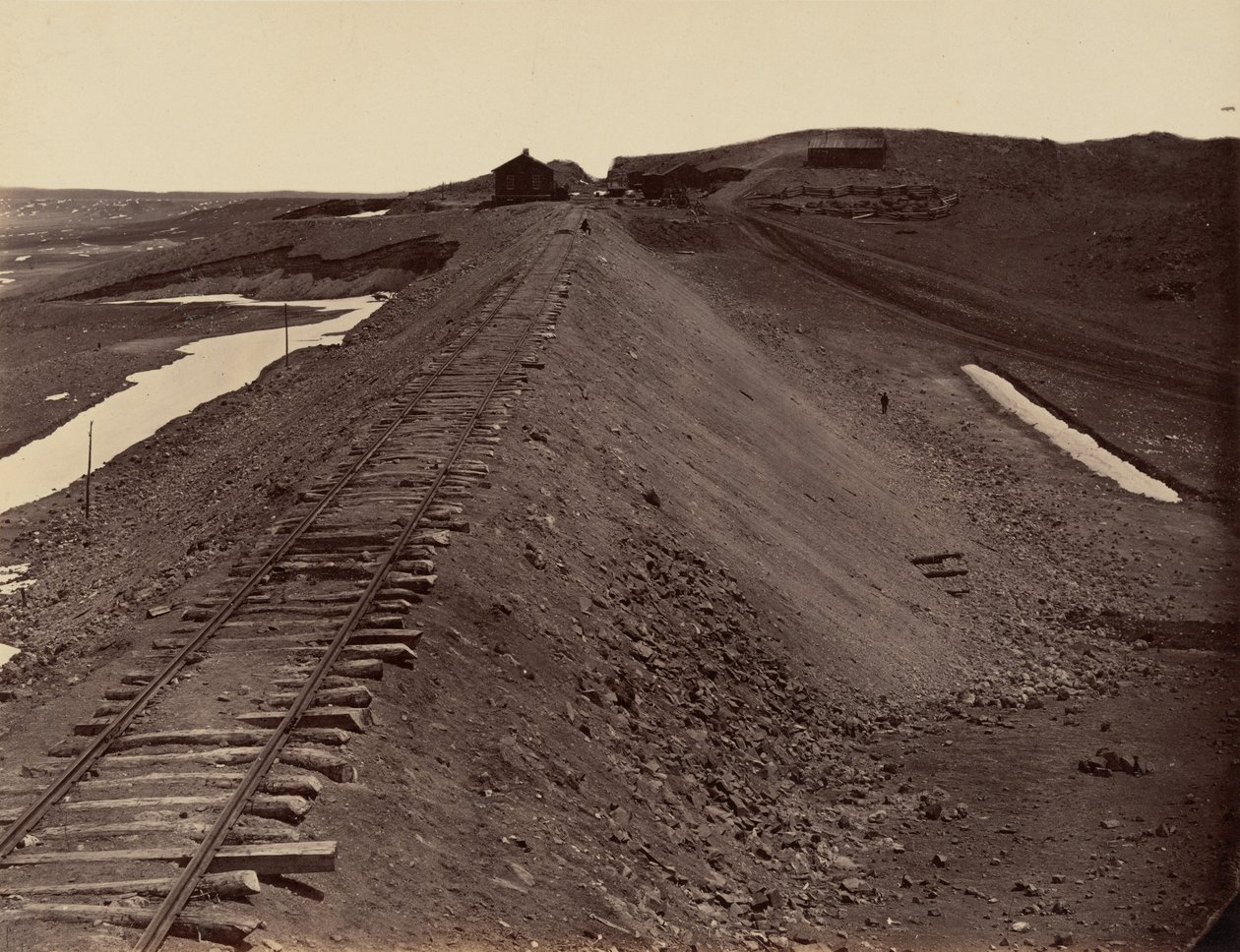 Plåt 2. Granitkanonen, från vattentanken,1869 (foto) av Andrew Joseph Russell