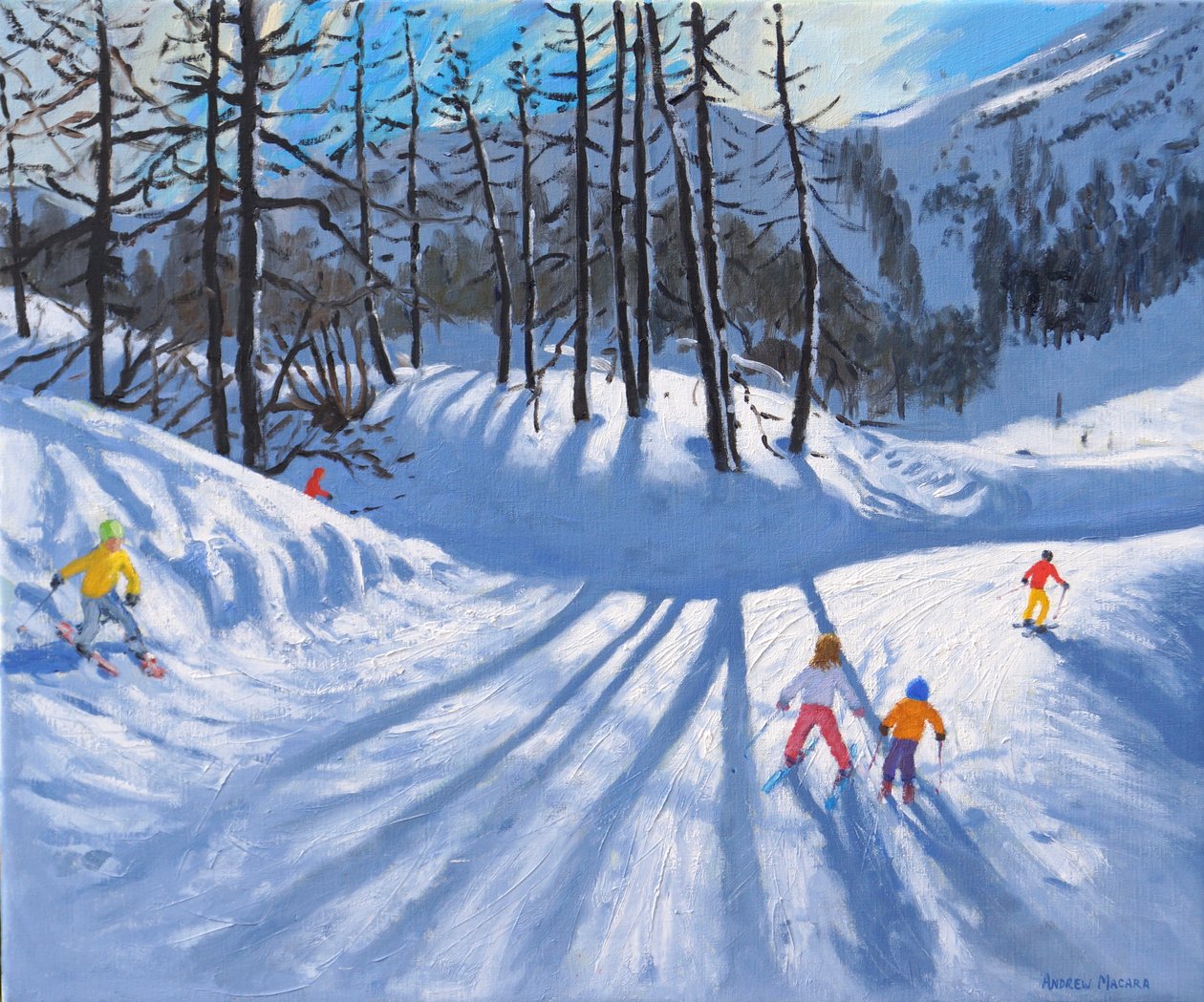 Långa trädskuggor och skidåkare, Tignes, 2016-2019, (olja på duk) av Andrew Macara
