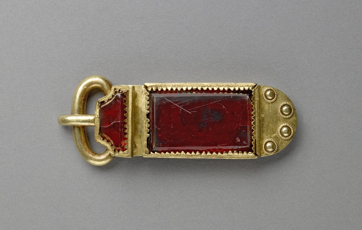 Spänne (granat och guld) av Anglo Saxon