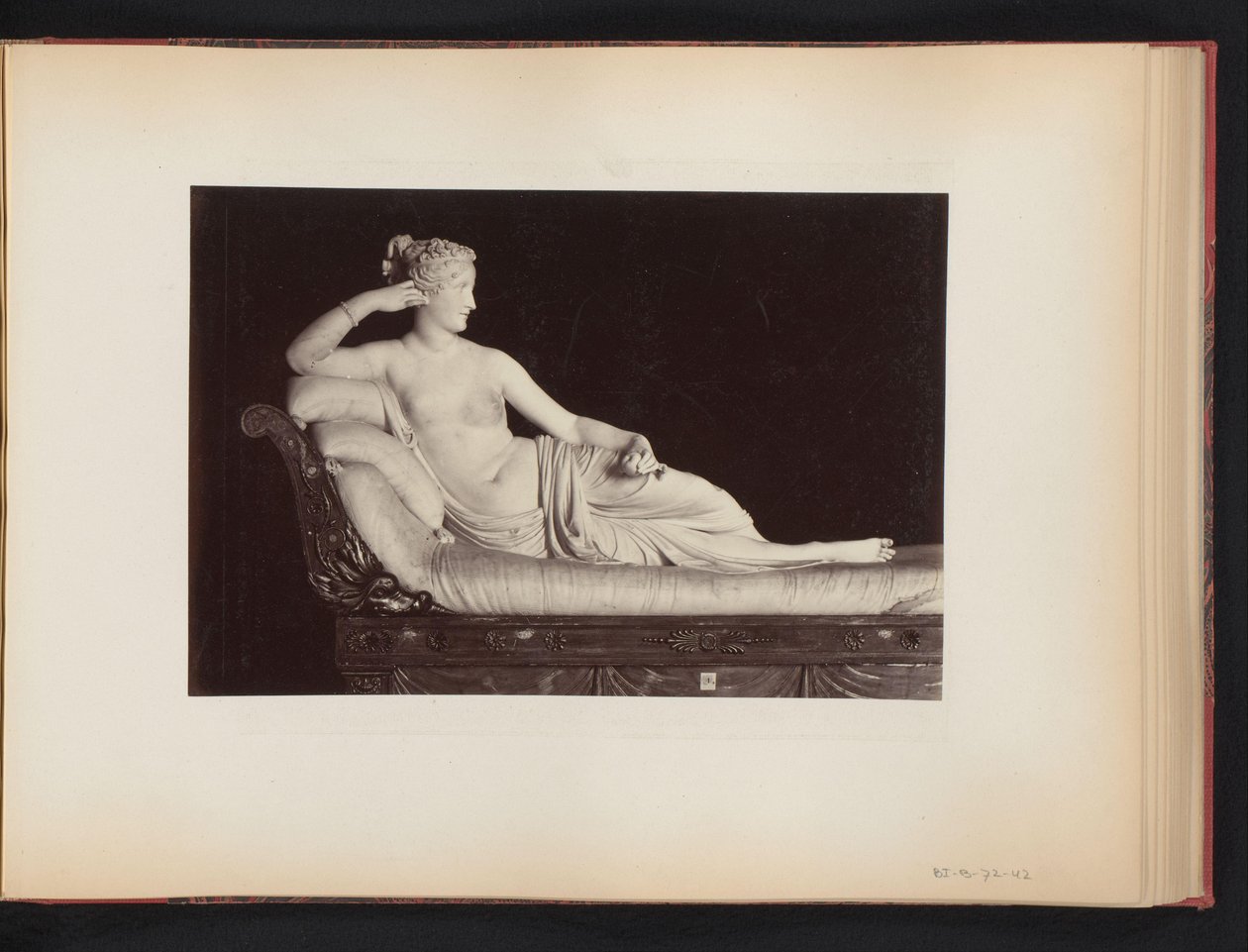 Skulptur av Pauline Borghese-Bonaparte som Venus Victrix av Antonio Canova i Galleria Borghese i Rom, Italien av Anonymous