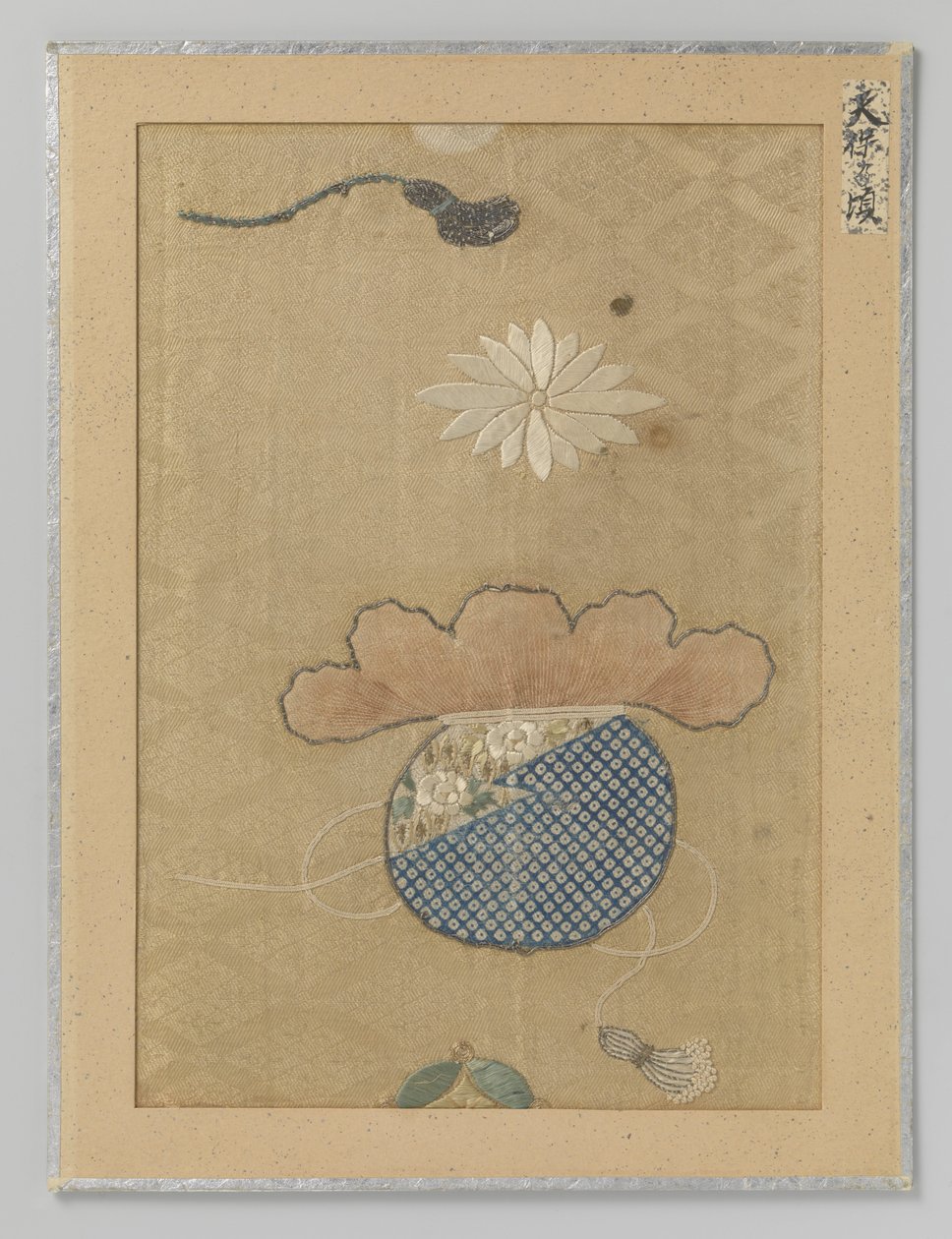 textilfragment av Anonymous