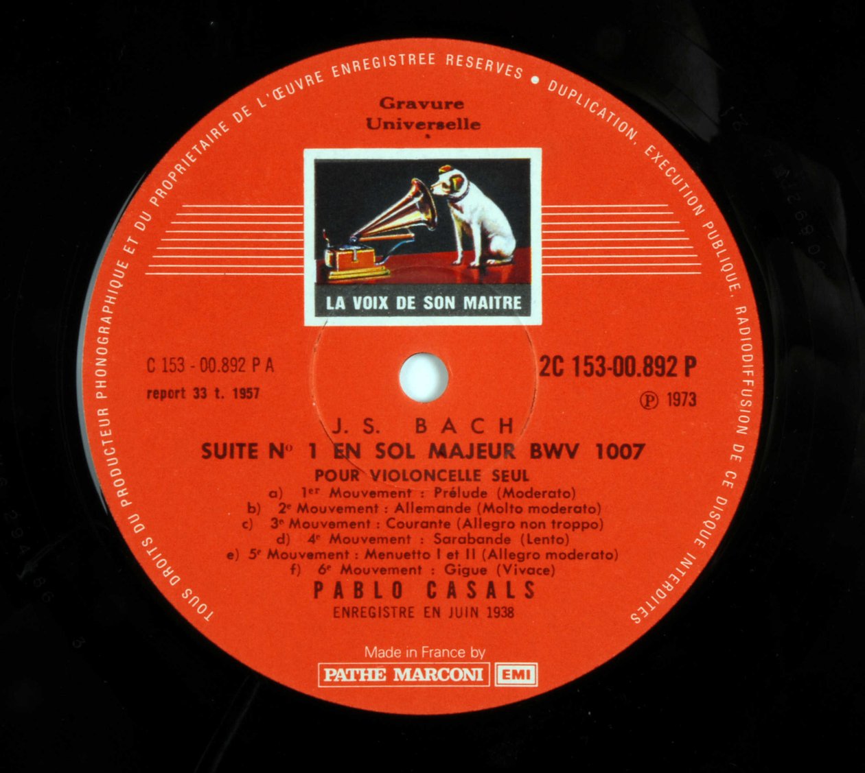 Skivans etikett 33 varv (vinylskiva) av märket "EMI the voice of his master"" av Pablo Casals som tolkar 6-sviten för cello av Jean Sebastien Bach (Johann Sebastian Bach av Anonymous Anonymous