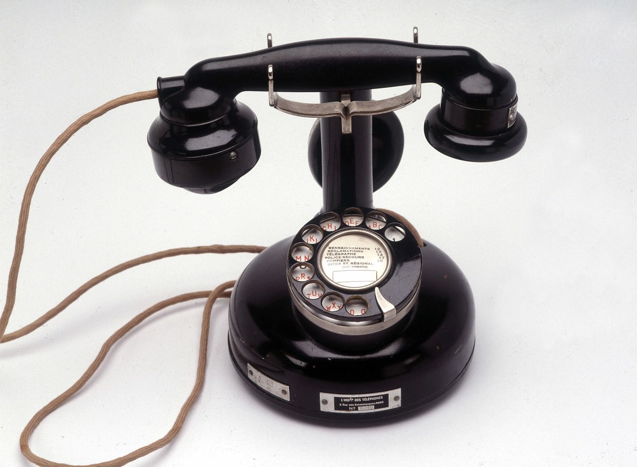 PTT 24 bakelit telefonapparat av Anonymous Anonymous