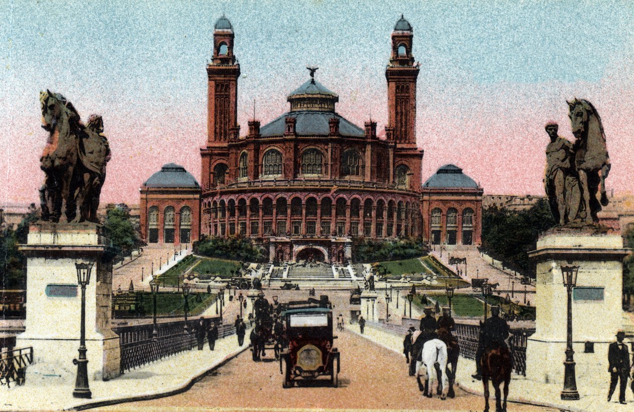 Paris: yttre vy av Palais du Trocadero och bron Iena. Fotografi från 1920 i "" Artistic Album"" av staden Paris. Privat samling. av Anonymous Anonymous