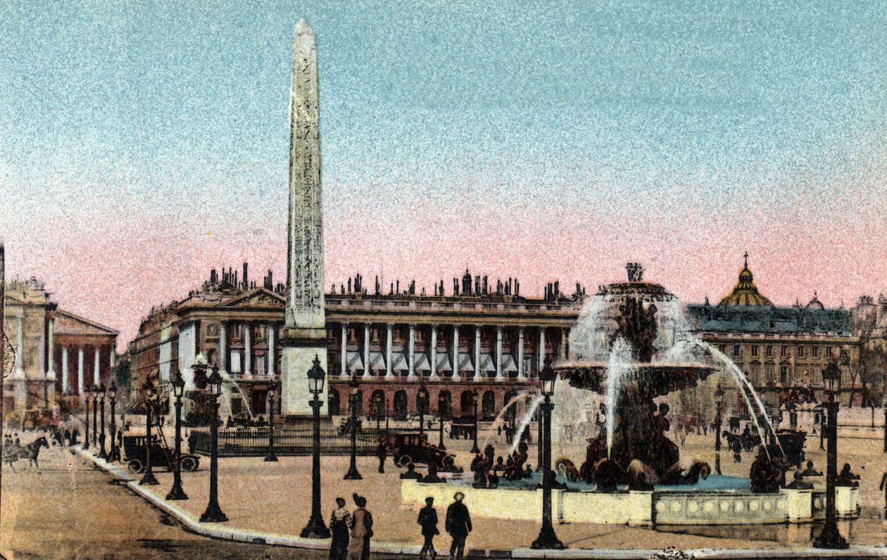 Paris: utsikt över Place de la Concorde med fontänerna och Obelisque. (Derriere Hotel de la marine (Hotel du Garde Meuble) Fotografi från 1920 i "" Artistic Album"" av staden Paris. Privat samling. av Anonymous Anonymous