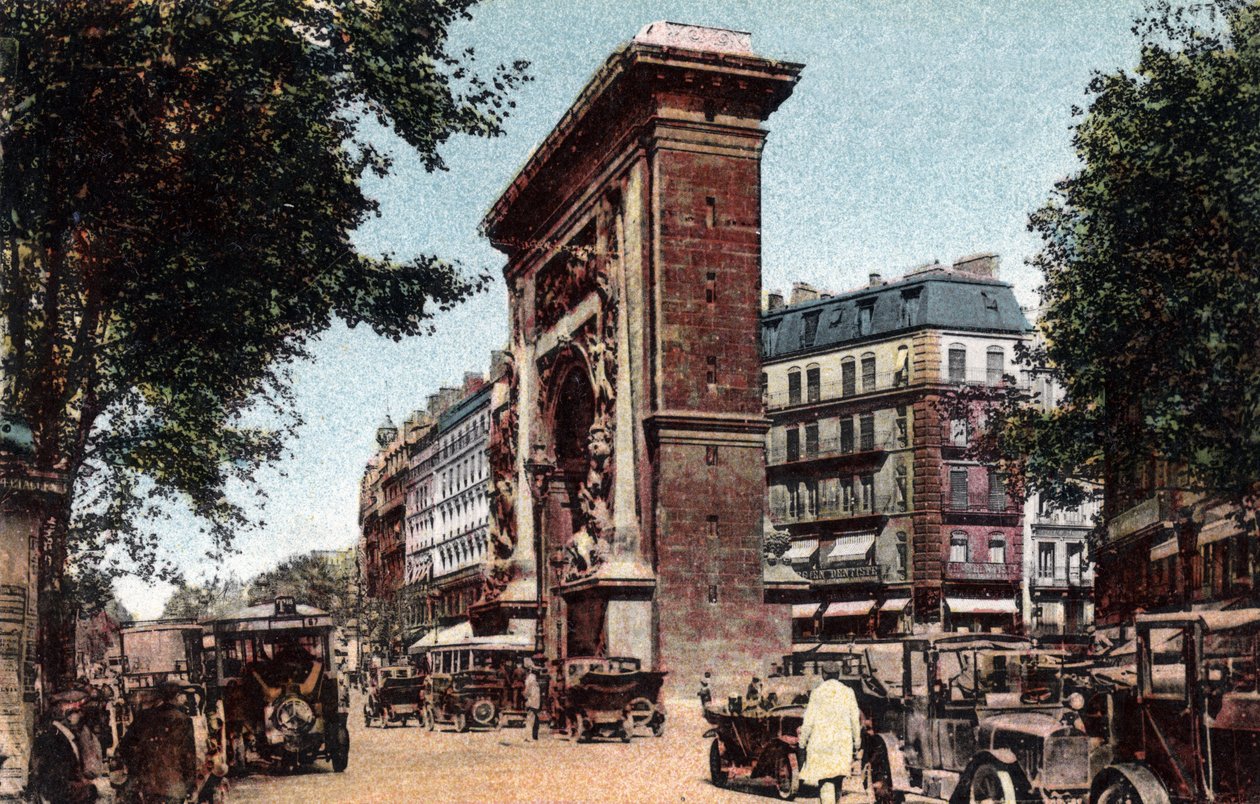 Paris: utsikt över boulevarden Saint Denis och Porte Saint Denis (Saint-Denis) byggd av Francois Blondel (1618-1686) 1672. Fotografi från 1920 i "" Artistic Album"" av staden Paris. Privat samling. av Anonymous Anonymous