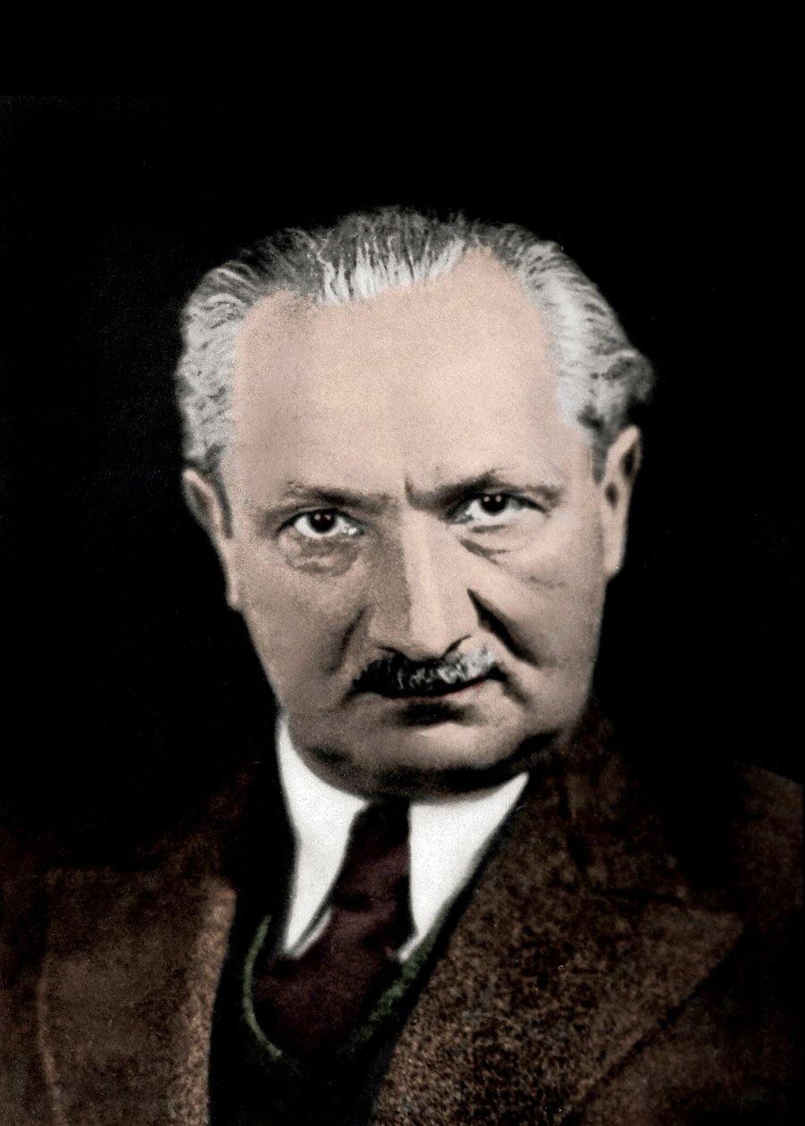 Porträtt av Martin Heidegger (1889-1976), tysk filosof. av Anonymous Anonymous