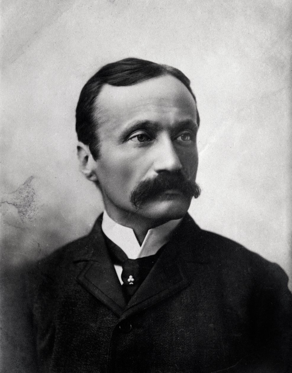 Porträtt av den italienske kompositören Arrigo Boito (1b/w foto av Anonymous Anonymous