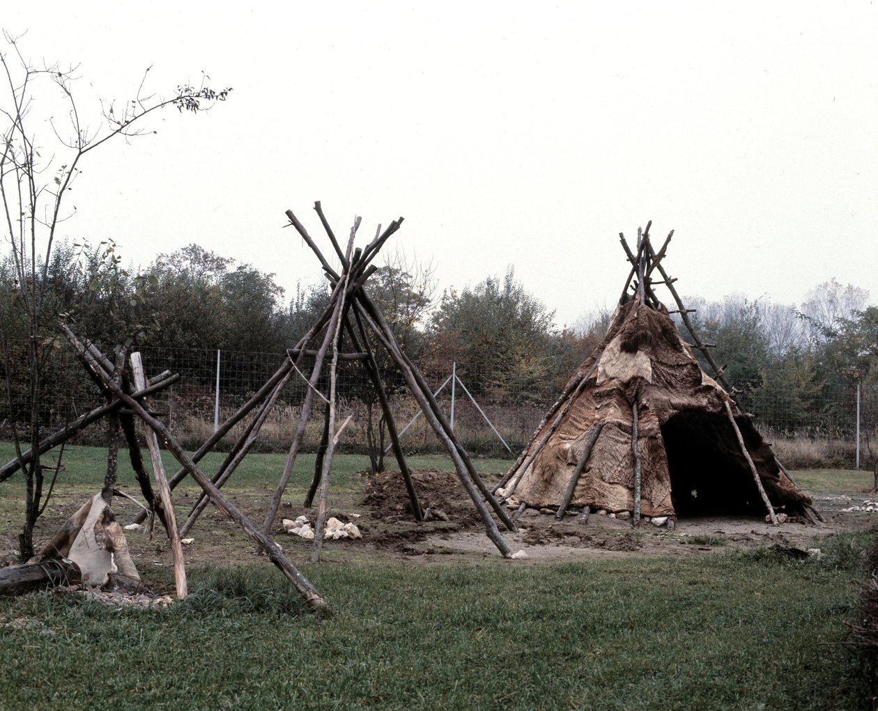 Rekonstruktion av ett galliskt bytält. Archeodrome of Burgundy av Anonymous Anonymous
