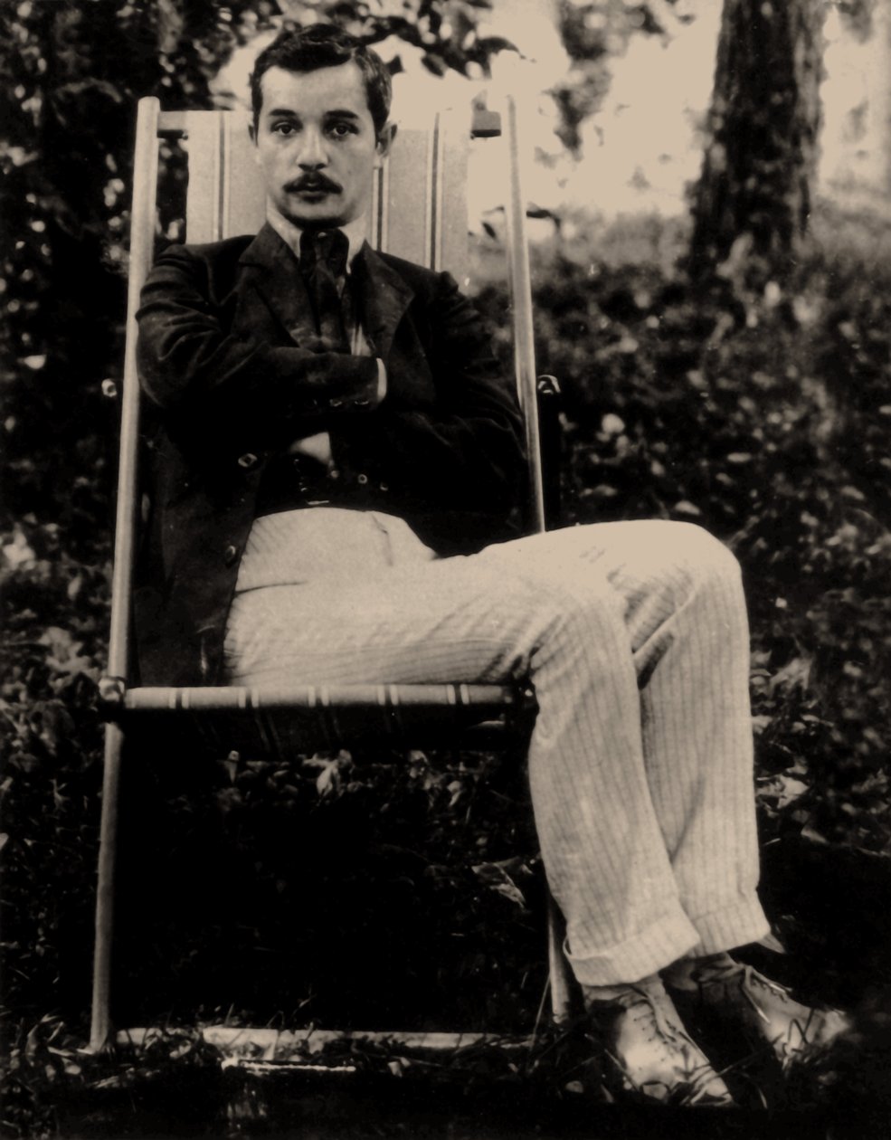 Sacha Tchorny - Porträtt av poeten Sasha Chorny (1880-1932), Anonym . Fotografera av Anonymous Anonymous