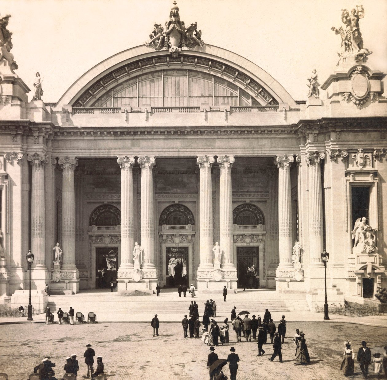 Universal Exposition of 1900 - Exposition Universelle de 1900 i Paris: Entré till Grand Palais - privat samling av Anonymous Anonymous